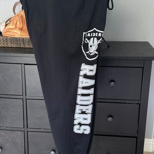 Nike NFL Raiders Therma-FIT Pants Black Athletic Joggers Team Apparel S Small